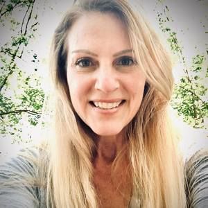 Meet your Posher, Suzette